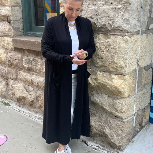 FLATTERING FIT