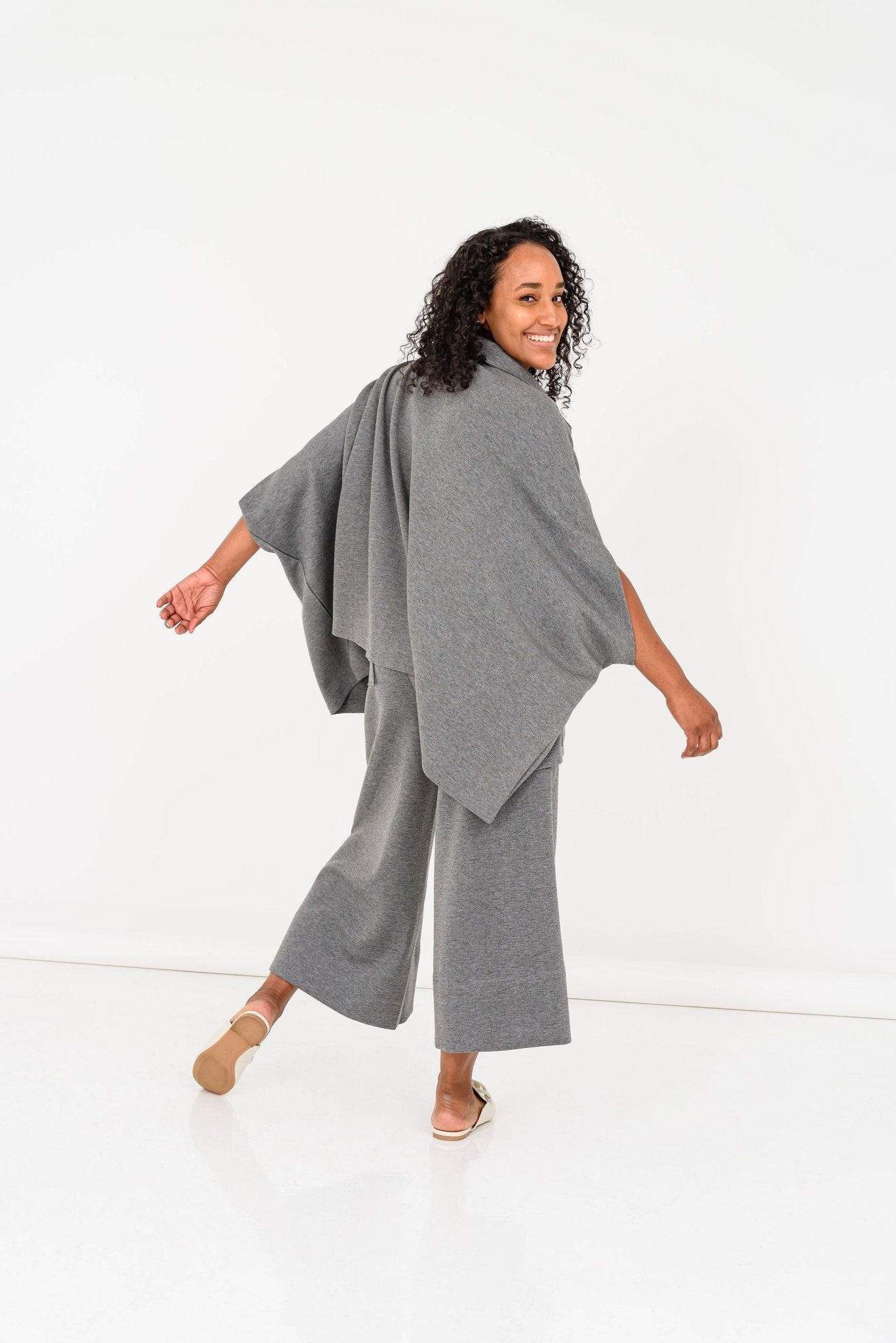 Escape Poncho - UrbanUndercover