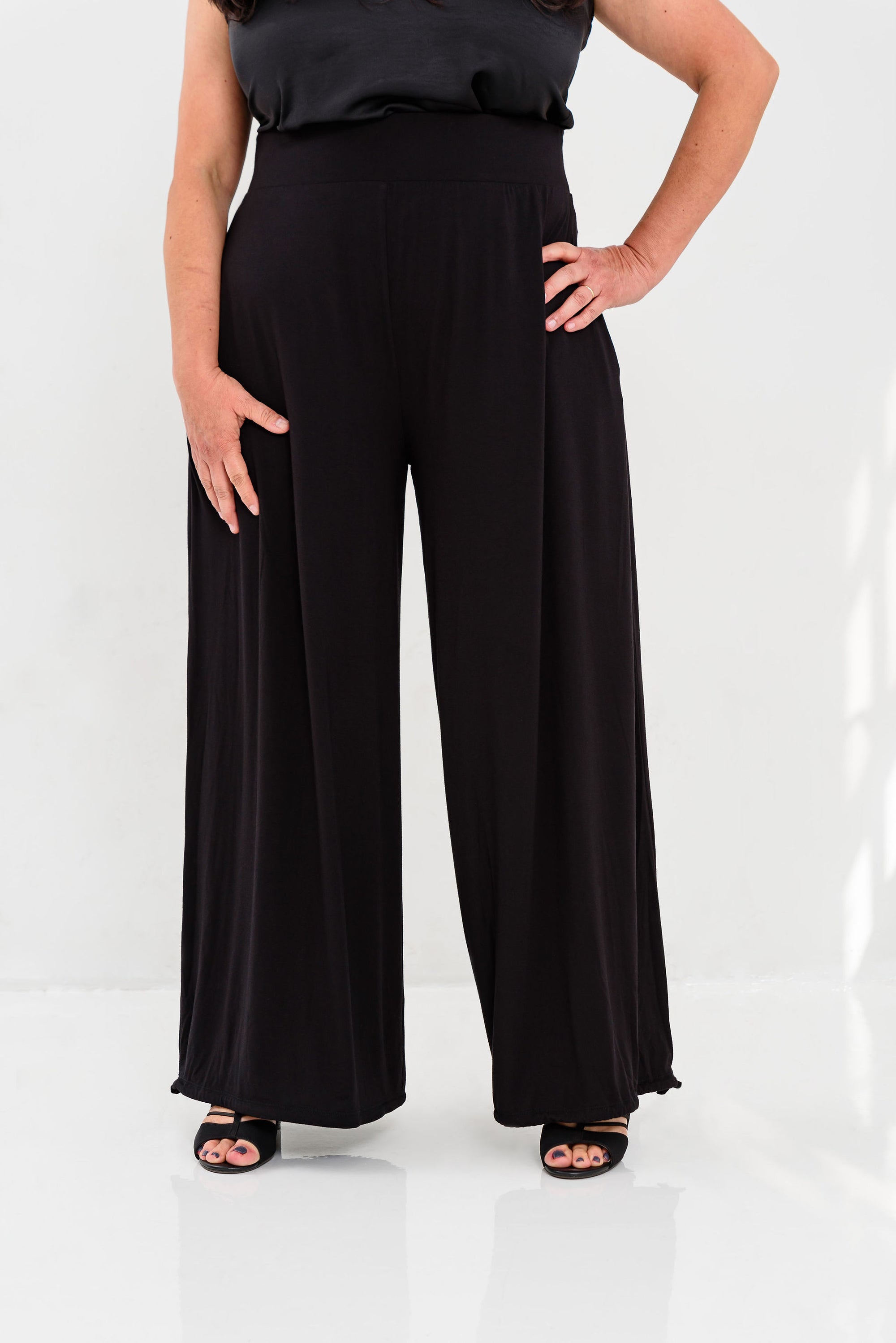 Traveler Wide Leg, Tie Bottom Pant