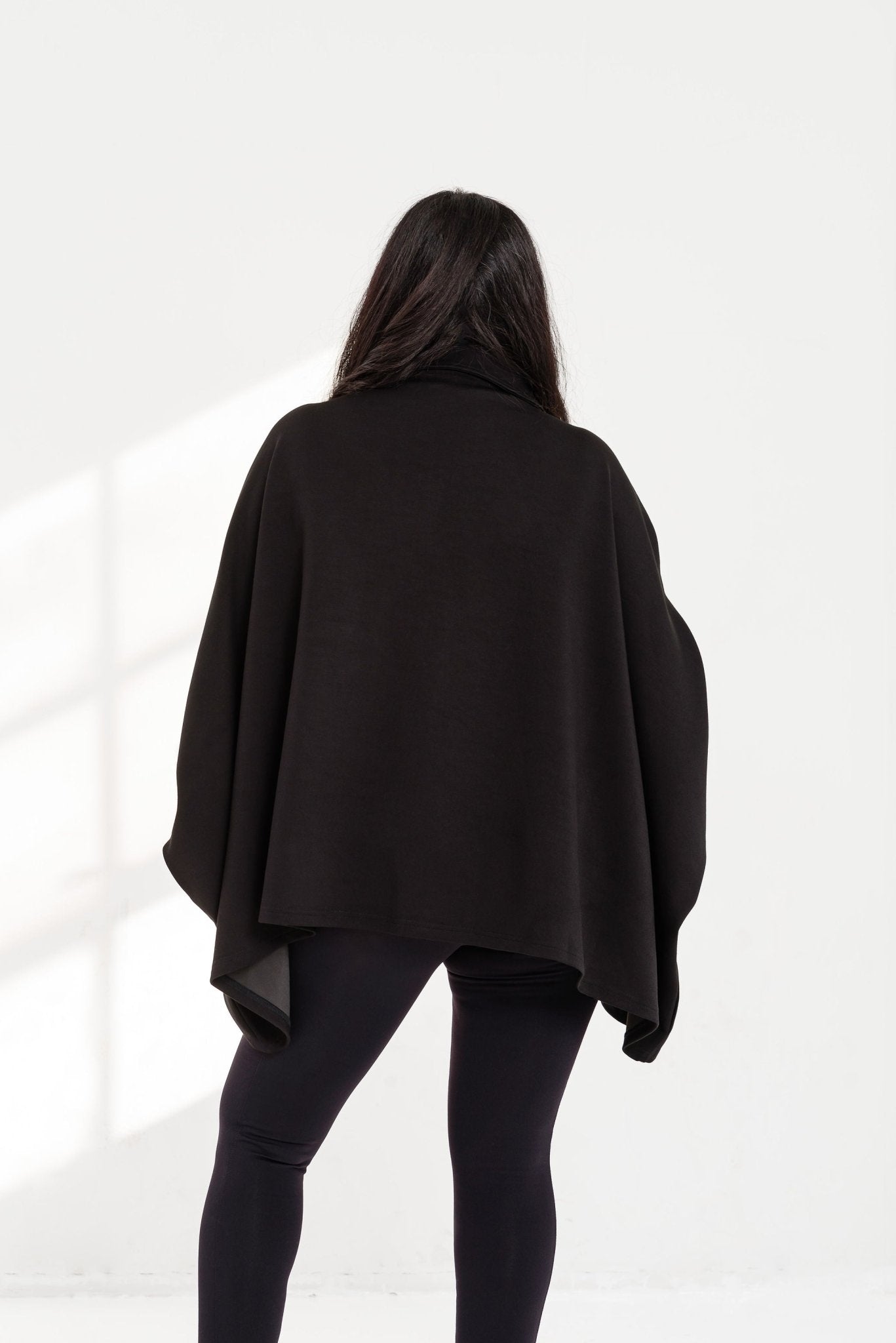 Escape Poncho - UrbanUndercover